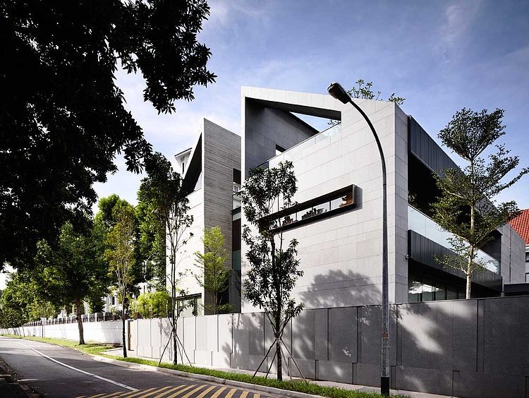 66MRN House by ONG&ONG