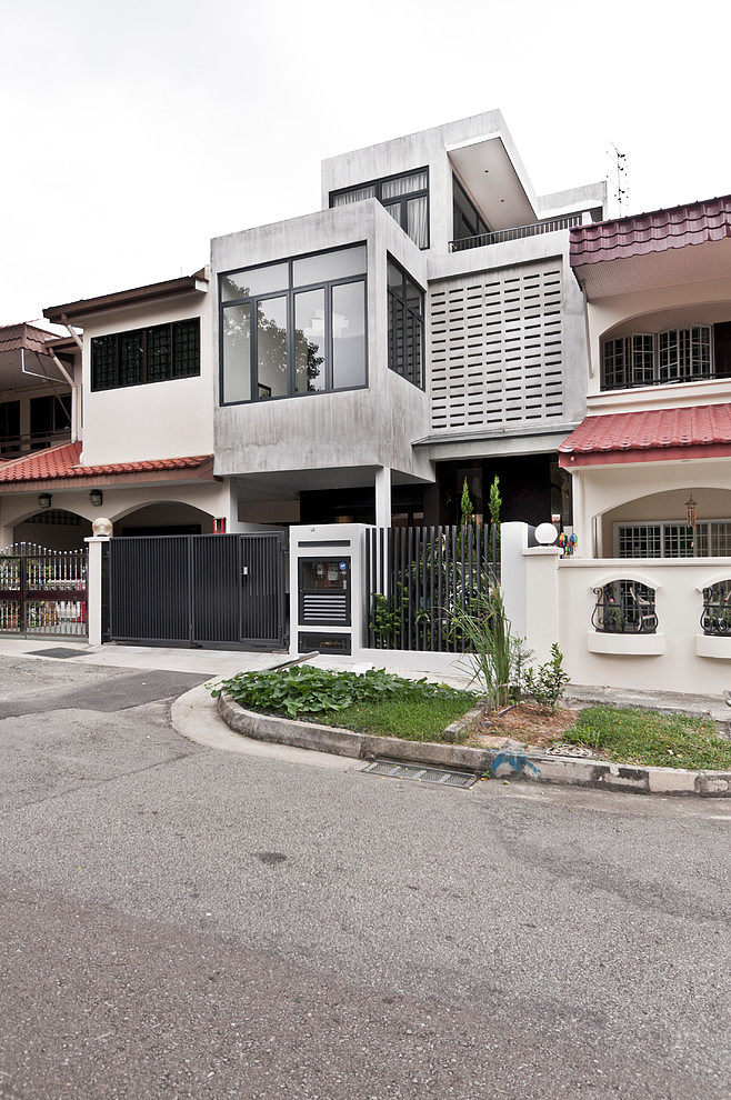 Terrace House by Architology