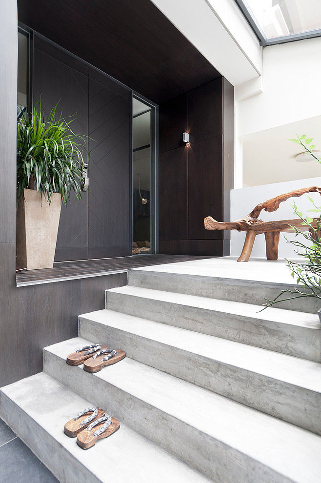 Terrace House by Architology