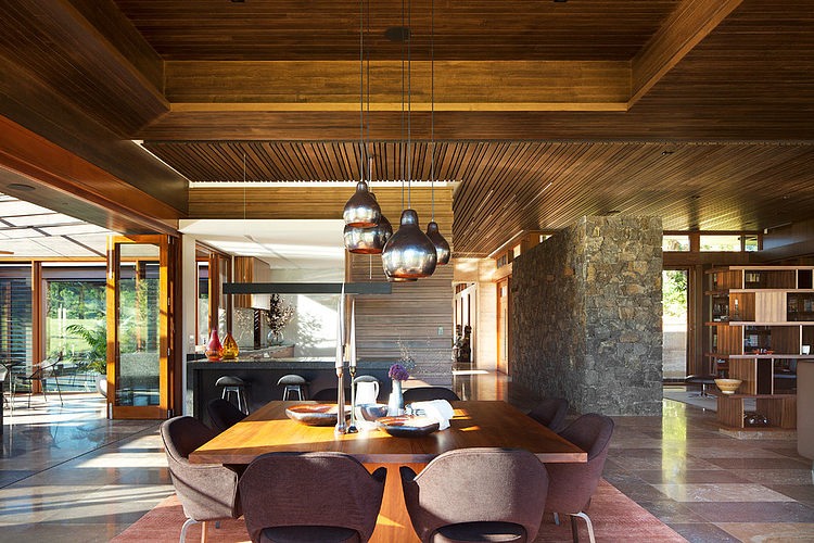 Bedfordale House by Suzanne Hunt