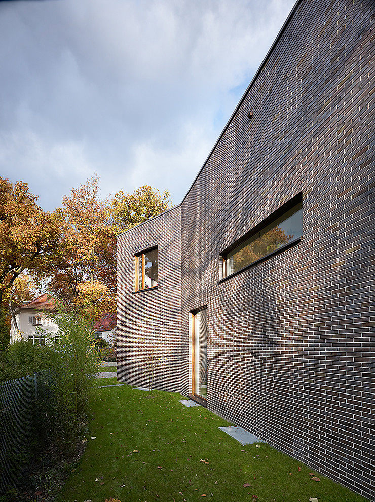 Berlin Residence by Gnädinger Architekten
