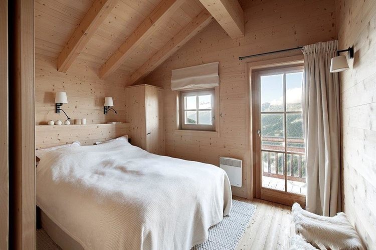 Chalet in Switzerland by Donatienne d'Ogimont