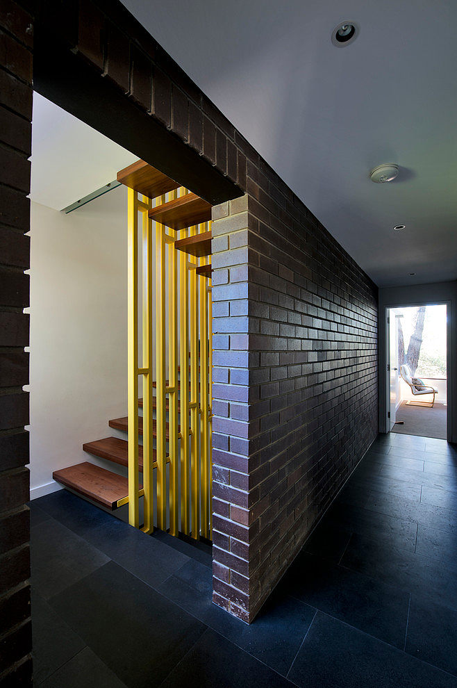 Mayfair Street House by Klopper & Davis Architects