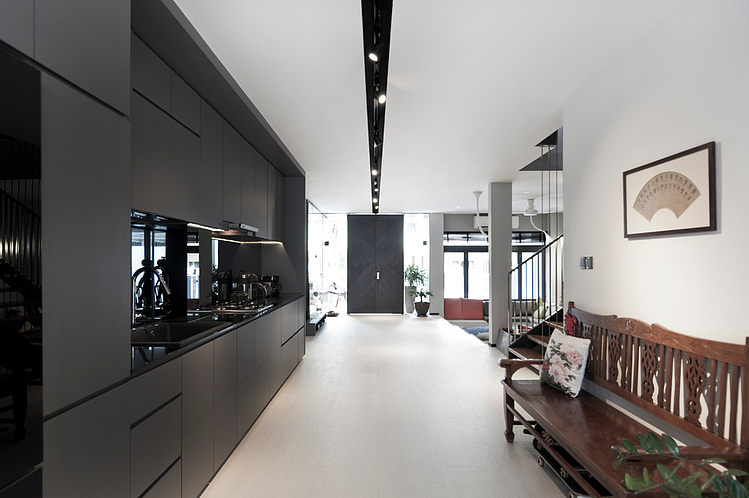 Terrace House by Architology