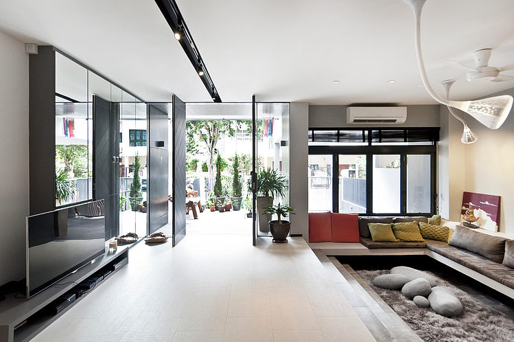 Terrace House by Architology
