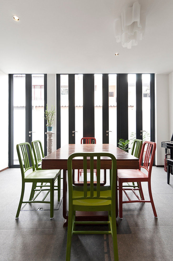 Terrace House by Architology