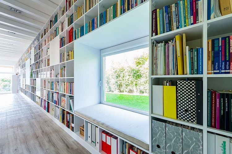 The Long Brick House by Foldes & Co. Architects