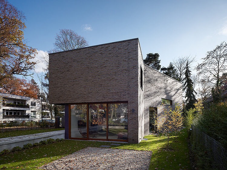 Berlin Residence by Gnädinger Architekten