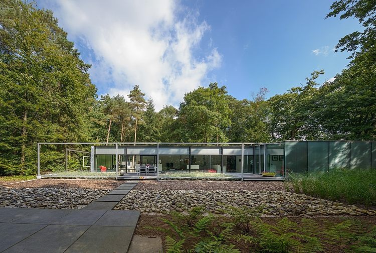 Bungalow by Borren Staalenhoef Architecten