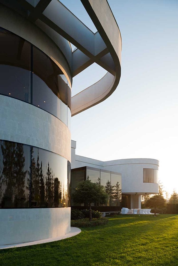 Agalarov Estate Villa by SL* Project