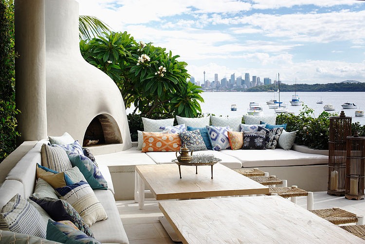 Beach House by Walter Barda Design