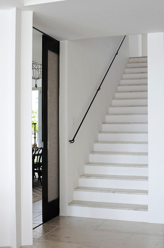 Beach House by Walter Barda Design