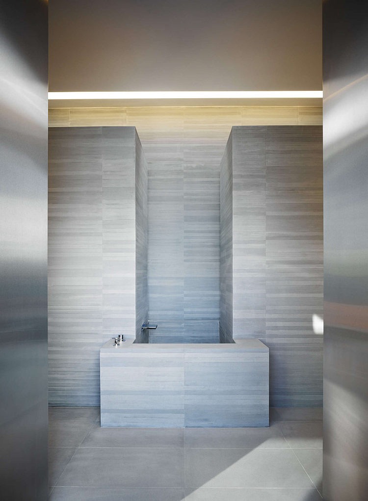 Orchard Willow Residence by Wheeler Kearns Architects