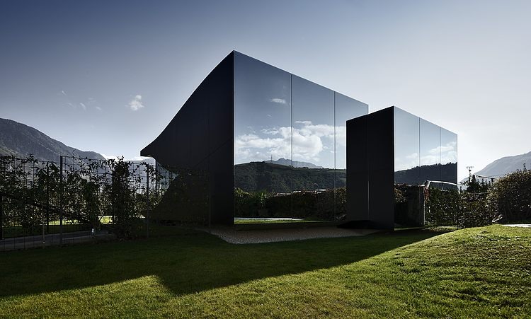 001-mirror-houses-peter-pichler-architec