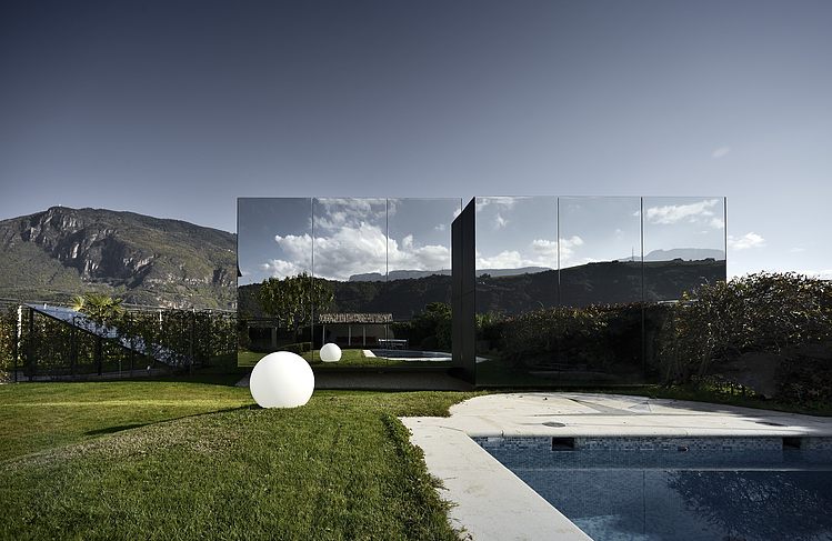002-mirror-houses-peter-pichler-architec