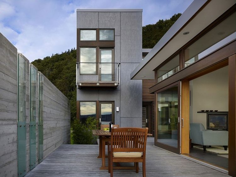 Hat Island Residence by Bjarko | Serra Architects