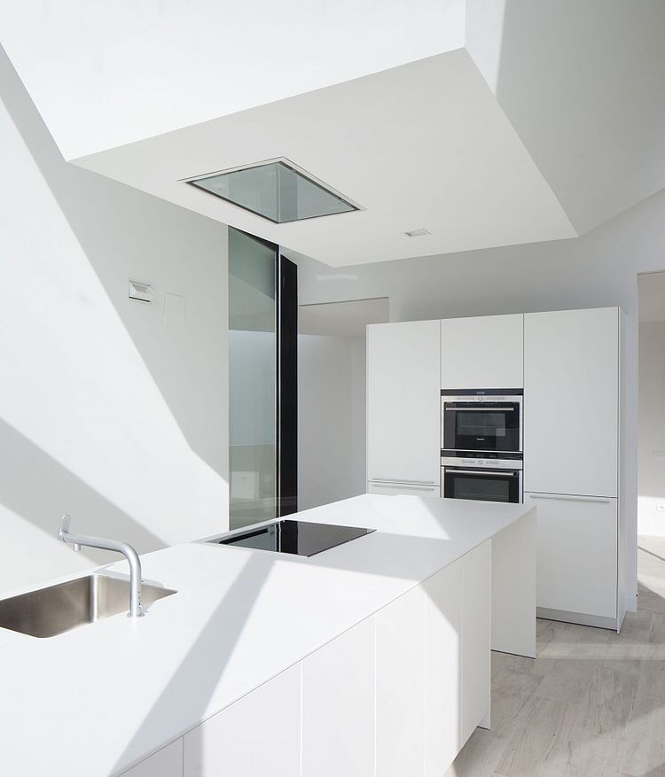 House & Studio YC by RTA-Office