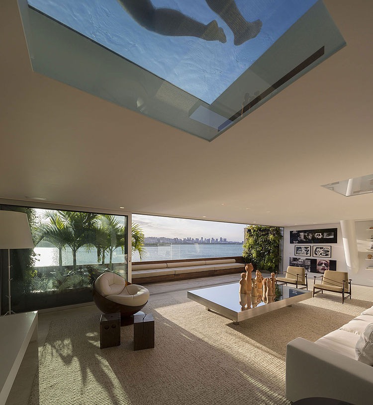 Urca Residence by Studio Arthur Casas