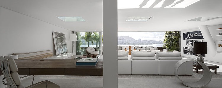 Urca Residence by Studio Arthur Casas