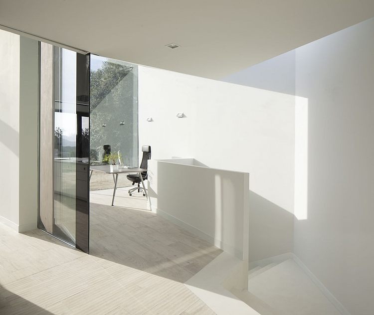 House & Studio YC by RTA-Office