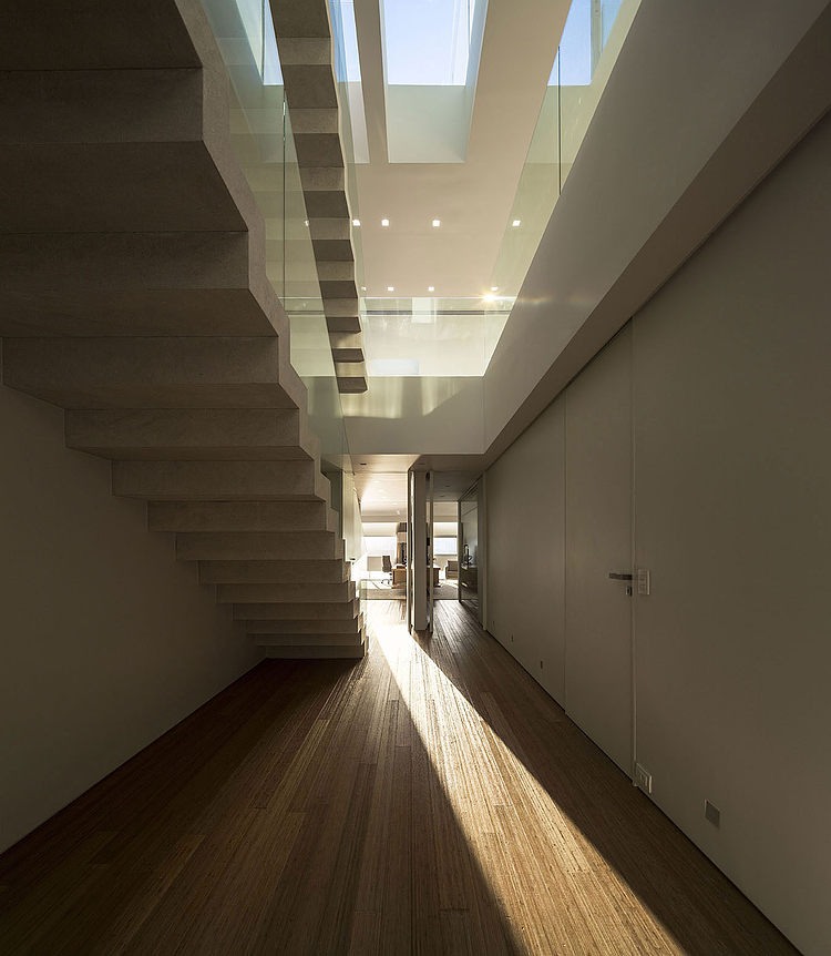 Urca Residence by Studio Arthur Casas