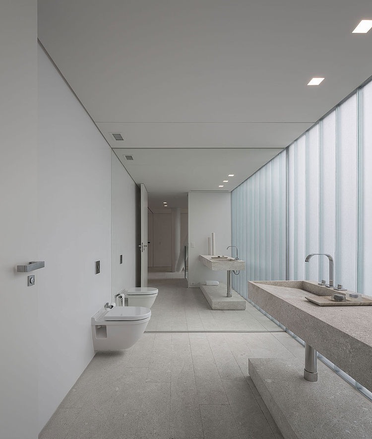 Urca Residence by Studio Arthur Casas