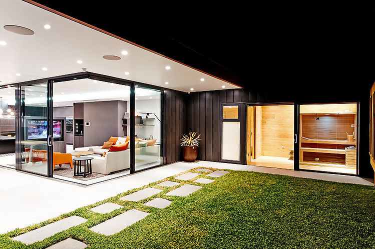 White House by In2