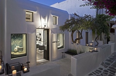 Linea Piu Boutique on the Greek island of Mykonos