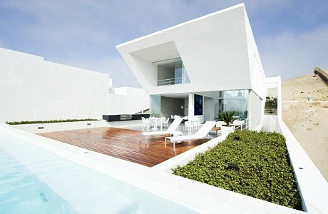 The Playa El Golf H4 House by RRMR Arquitectos