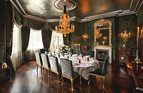 Majestic Townhouse on Mayfair Square, London