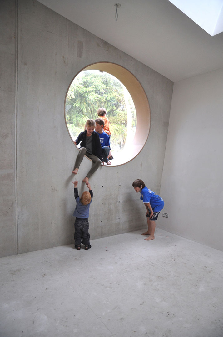 Dutch Mountain by Denieuwegeneratie