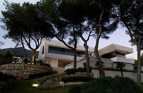 Family House in Marbella by A-cero