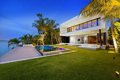 Eddie Irvine Residence by Luis Bosch - 1