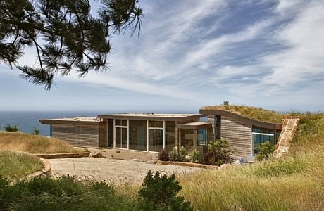 Dani Ridge House by Carver + Schicketanz