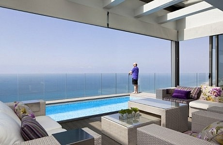 Opera Penthouse by Domb Architects