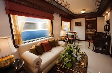 A Luxury Train in India – Maharajas’ Express