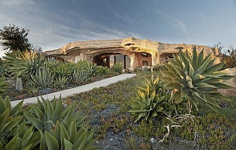 Flintstones Style House In Malibu - 4