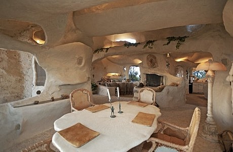 Flintstones Style House In Malibu - 6