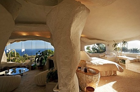 Flintstones Style House In Malibu - 7