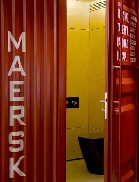 Industrial Loft Apartment in Kiev - 10