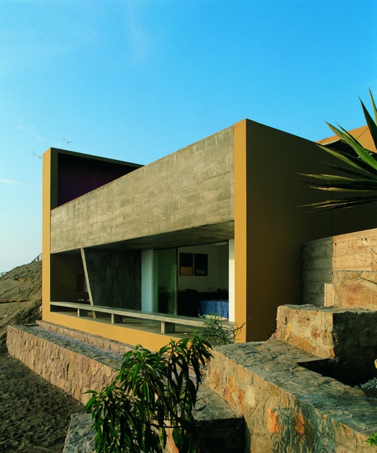 Casa Equis – Mansion With Unique Rooftop Pool In Peru