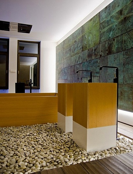 Industrial Loft Apartment in Kiev - 12