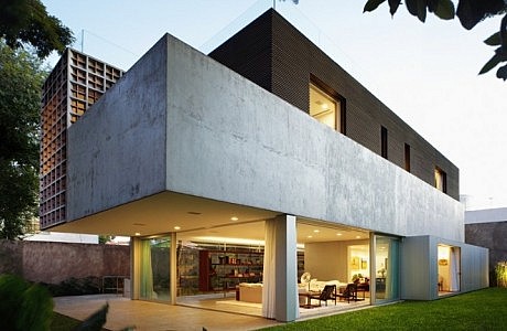 Sumaré House by Isay Weinfeld