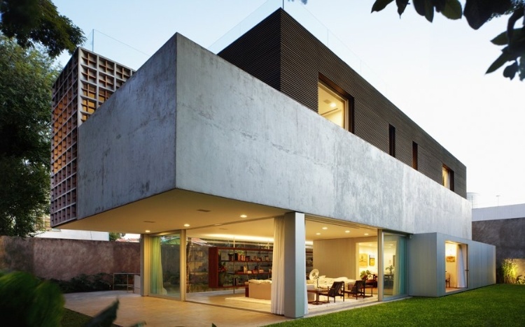 Sumaré House by Isay Weinfeld - 1