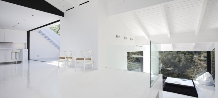 Nakahouse by XTEN Architecture