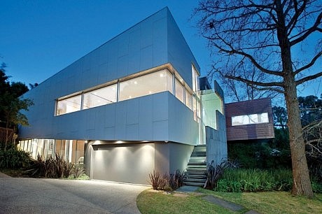 Kew House 1 by Vibe Design Group - 1