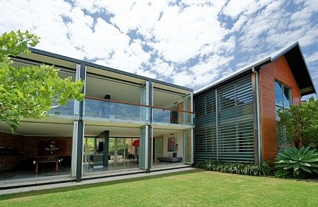 Mosman Teak House by Paul Burnham