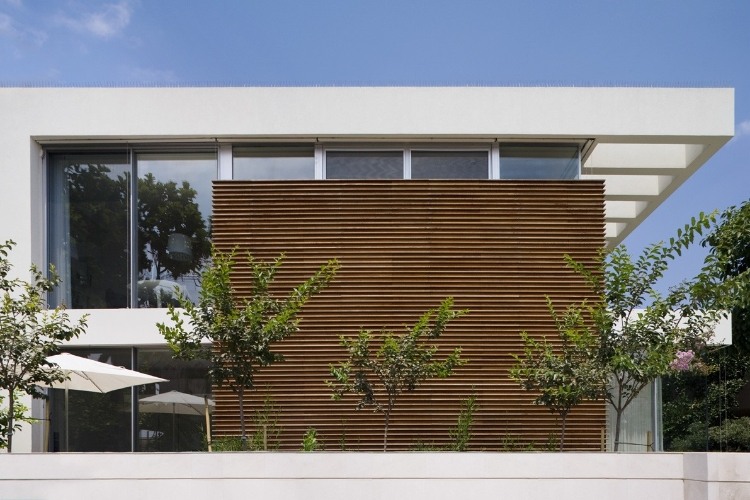 Contemporary Residence in Israel