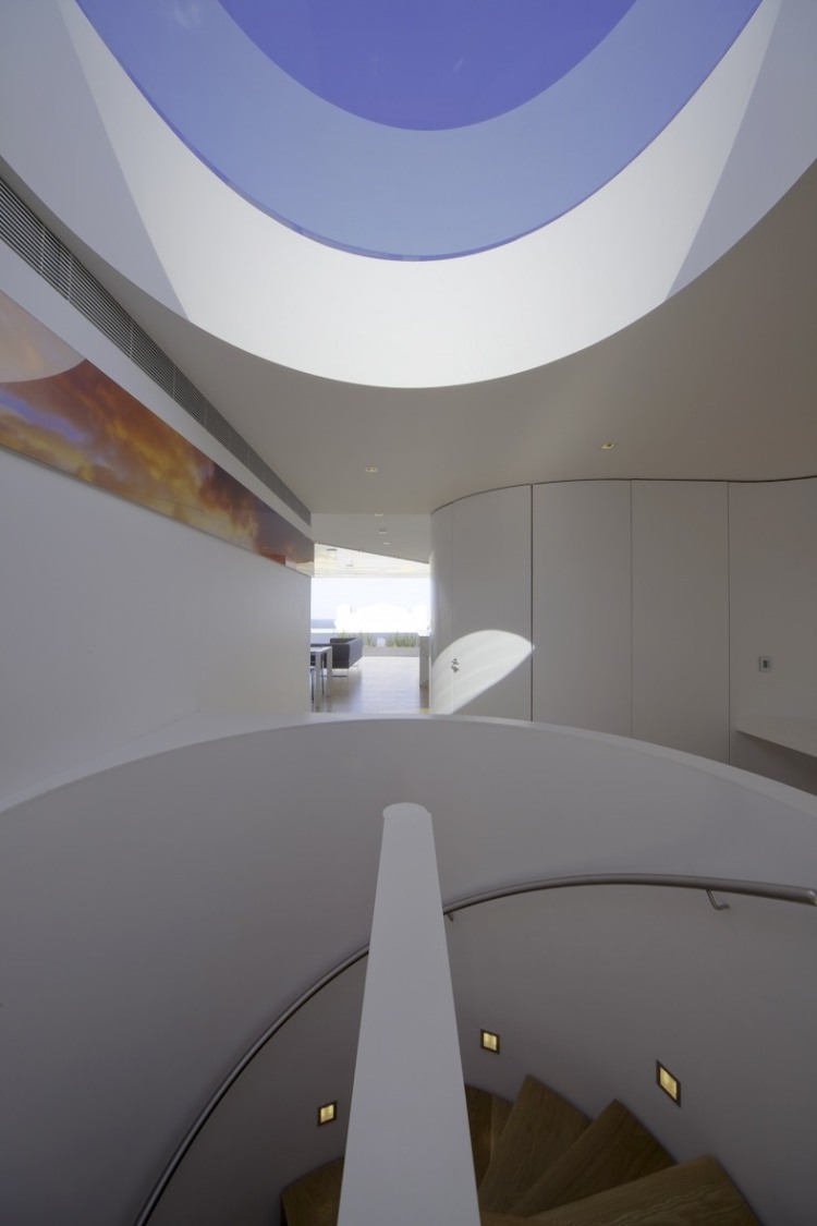 Bondi Beach Penthouse by MPR Design Group