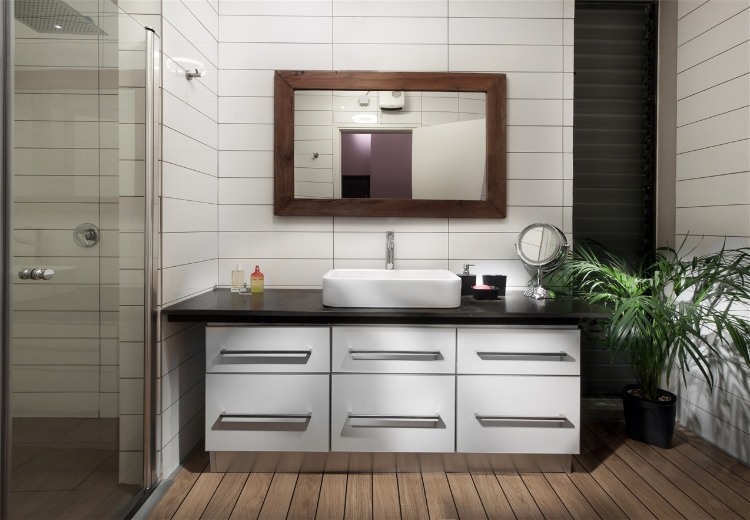 Had nes Kineret by Michal Schein